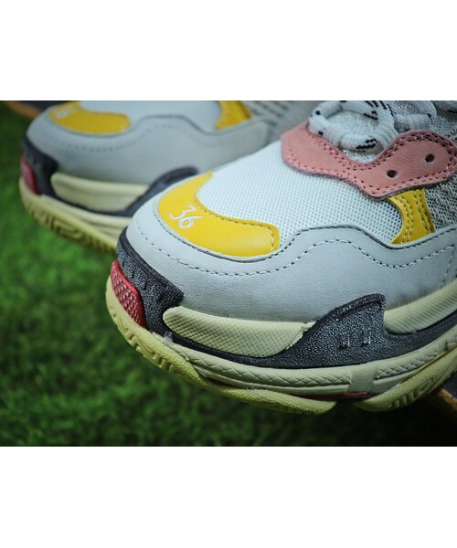 BALENCIAGA（バレンシアガ）の「BALENCIAGA バレンシアガ Off-White オフホワイト スニーカー メンズ　レディース レザー ローカット 送料無料　２０１８新作（スニーカー・その他）」の4枚目の写真