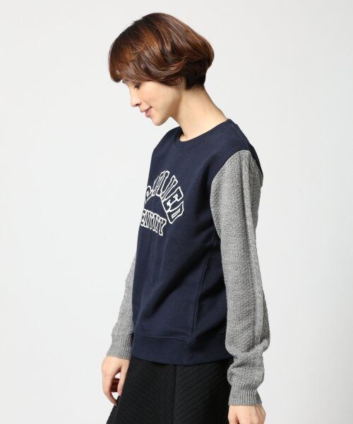 LEPSIM（レプシィム）の「ソデニットキリカエウラケプルオーバー（トップス・レディース・ネイビー×グレー/グレー×オフ・Ｌ/Ｍ）」の3枚目の写真
