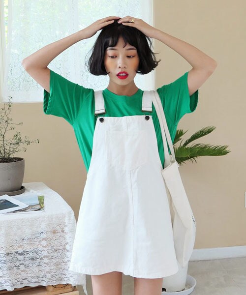 DHOLIC(ディーホリック)の「ポケットサロペットミニワンピース(ジャンパースカート・レディース・ホワイト/ブルー/ブラック・FREE)」の1枚目の写真