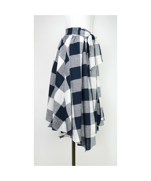 TEVALT(ヴァレット)の「Titilate Valet ビッグチェック ランダムヘム スカート〔67687〕(スカート・レディース・その他)」の3枚目の写真