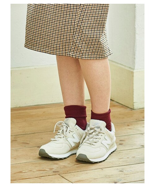 earth music&ecology(アースミュージックアンドエコロジー)の「≪予約商品≫newbalance×earth WL574(シューズ・アイボリー/ブラック・23cm/5cm/24cm/25cm)」の2枚目の写真