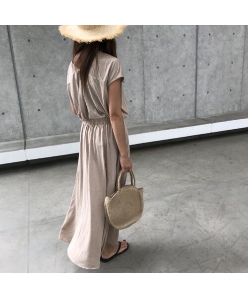 copine（コピン）の「ゆるてろ素材！背中VネックフレンチスリーブロングTシャツ(3color)【クリックポスト対象商品】（Tシャツ/カットソー・レディース・その他）」の7枚目の写真