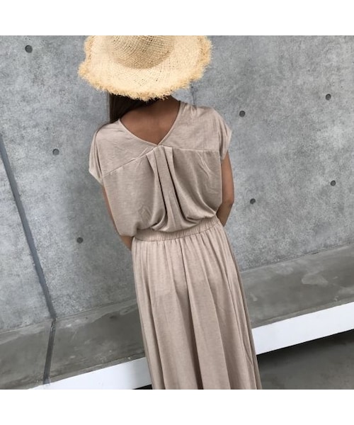 copine（コピン）の「ゆるてろ素材！背中VネックフレンチスリーブロングTシャツ(3color)【クリックポスト対象商品】（Tシャツ/カットソー・レディース・その他）」の9枚目の写真