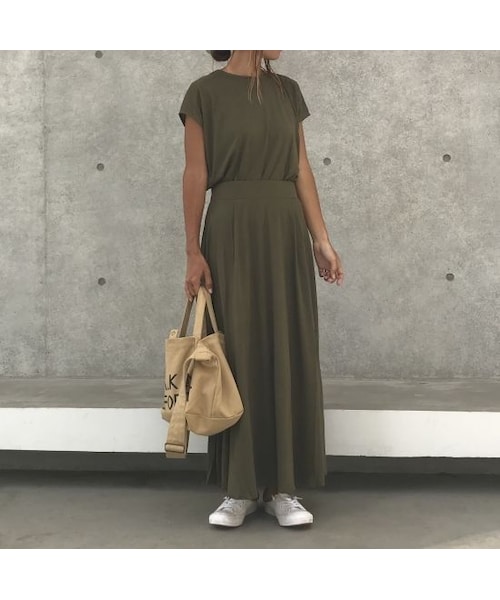 copine（コピン）の「ゆるてろ素材！背中VネックフレンチスリーブロングTシャツ(3color)【クリックポスト対象商品】（Tシャツ/カットソー・レディース・その他）」の11枚目の写真