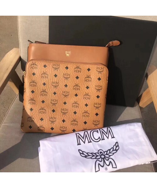 off white（オフホワイト）の「MCM ショルダーバッグ メンズバッグ 