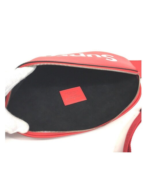 TOMMY HILFIGER(トミーヒルフィガー)の「新品8273 Supreme x LV シュプリーム 斜めがけ ショルダーバッグ(Tシャツ/カットソー・メンズ・その他)」の4枚目の写真