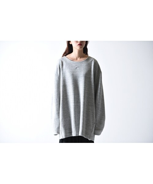 VOAAOV（ヴォアーブ）の「VOAAOV ビッグスウェット（スウェット・レディース・レッド/ブラック/ホワイト/ブラウン/グレー/イエロー・1）」の4枚目の写真