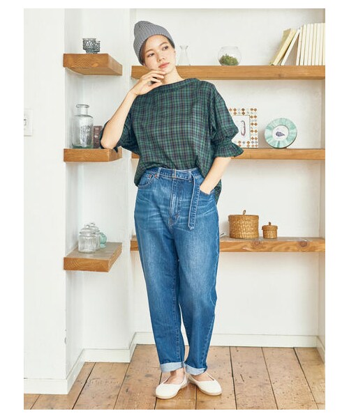 earth music&ecology（アースミュージックアンドエコロジー）の「COTTON USAデニムパンツ(バルーン)（パンツ・ミディアムインディゴ/ダークインディゴ・S/M/L）」の2枚目の写真