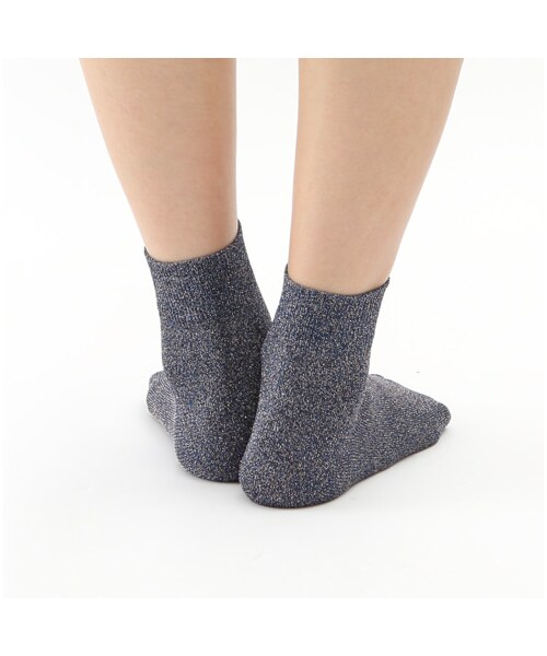 Tabio（タビオ）の「ラメ三つ杢ベタソックス（ソックス・靴下・レディース・クロシルバーモク/シロクロモク/アカアオキ/クリームモモサックス/クロミドリモモ/コンキンモモ・22.5～24.5cm）」の10枚目の写真