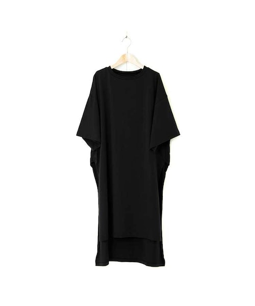 Sheson（シーズン）の「Sheson(シーズン) ディープサイドスリット カットワンピース（ワンピース・レディース・カーキ/キャメル/ブラック/ホワイト・M）」の2枚目の写真