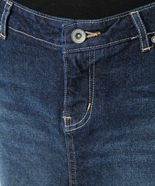 LEPSIM（レプシィム）の「ストレッチデニムボックススカート（スカート・レディース・デニム(濃)/ワンウォッシュ/デニム(淡)・Ｌ/Ｍ）」の6枚目の写真