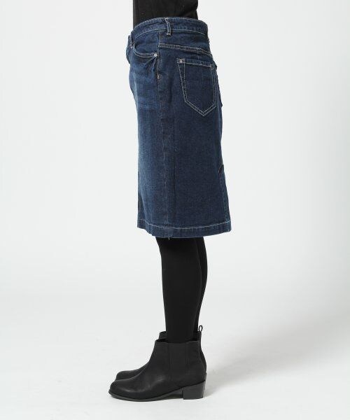 LEPSIM（レプシィム）の「ストレッチデニムボックススカート（スカート・レディース・デニム(濃)/ワンウォッシュ/デニム(淡)・Ｌ/Ｍ）」の4枚目の写真