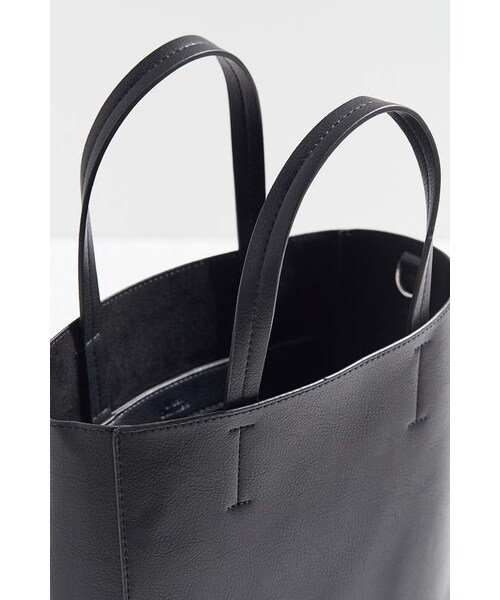 URBAN OUTFITTERS（アーバンアウトフィッターズ）の「Urban Outfitters Simple Tote Bag（トートバッグ・レディース・Black・One Size）」の3枚目の写真
