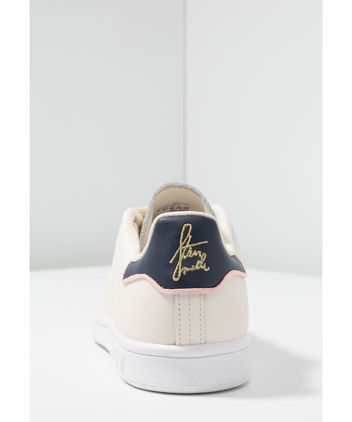 adidas（アディダス）の「海外限定!!ゴールドロゴ 完売前に♪◇adidas