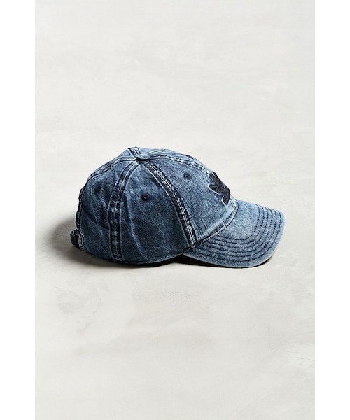 adidas アディダス ダメージ デニム地 キャップ 帽子 ユニセックス① adidas（アディダス）の「adidas デニム 帽子 ロゴ Denim cap