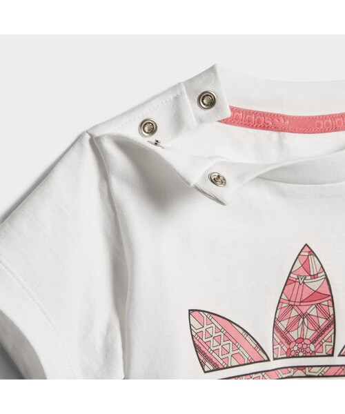 【adidas】ロゴ フレンチテリーTシャツ&ショートパンツ セット adidas】ロゴ フレンチテリーTシャツ&ショートパンツ セット