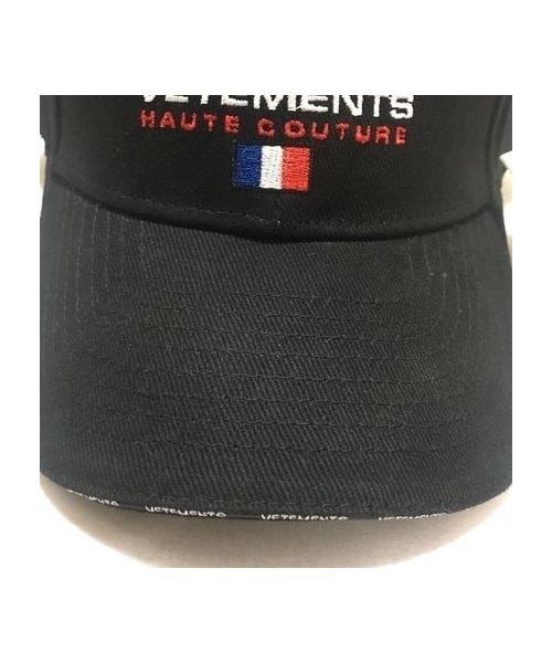 【関税込み】VETEMENTS ブラック デストロイド ロゴ キャップ VETEMENTS (ヴェトモン) BLACKOUT LOGO CAP / BLACK | Detail