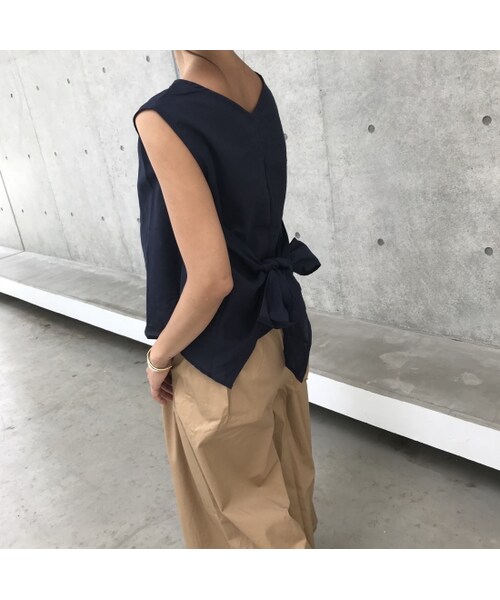 copine（コピン）の「麻混バックリボンノースリーブブラウス(2color)【クリックポスト対象商品】（シャツ/ブラウス・レディース・その他）」の4枚目の写真