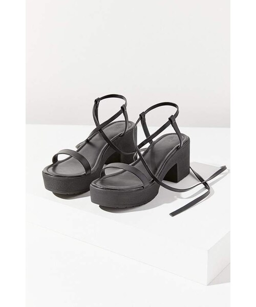 lace up platform sandal