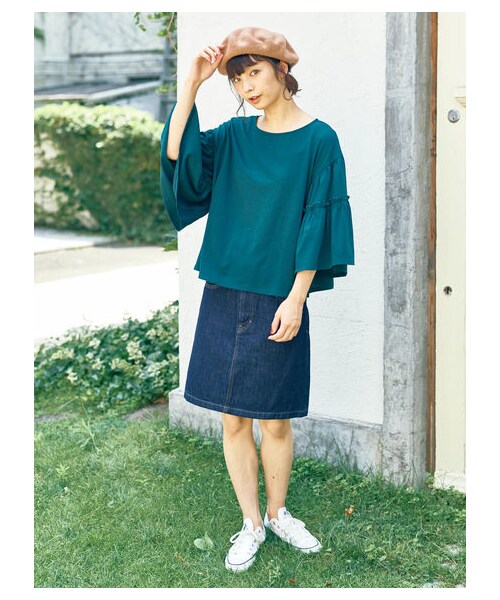 earth music&ecology(アースミュージックアンドエコロジー)の「COTTON USAデニムスカート(台形ミニ)(スカート・ミディアムインディゴ/ダークインディゴ・S/M)」の4枚目の写真