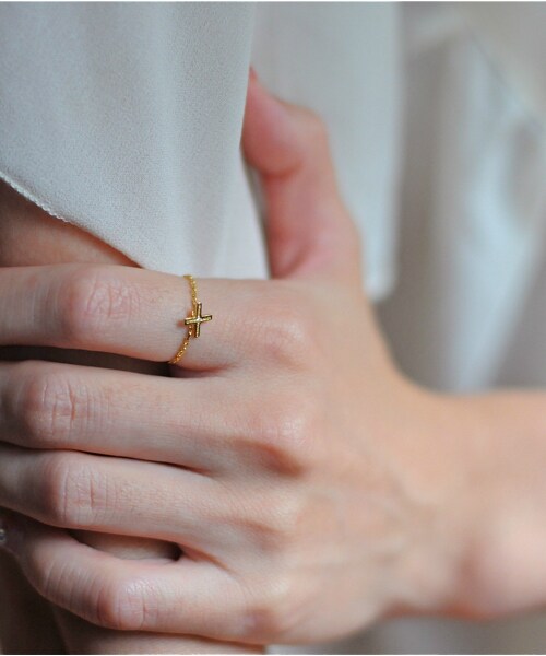 two ply（トゥープライ）の「トゥー プライ 190 グリーク クロス チェーン リング ピンキーリング（リング・レディース・ゴールド・0号サイズから）」の3枚目の写真