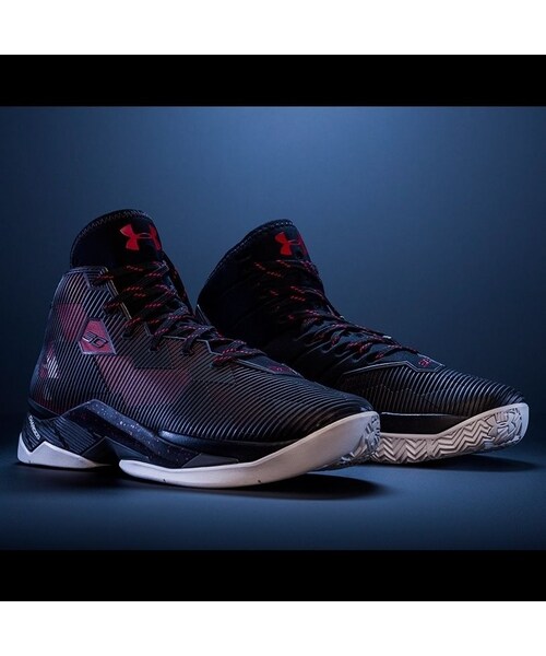 under armour curry 2.5 37