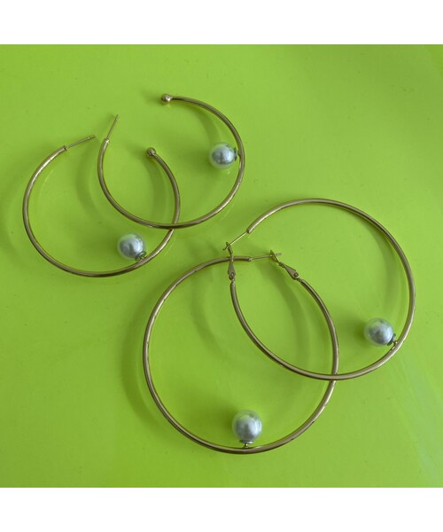 no brand（ノーブランド）の「パールフープピアス（ピアス（両耳用）・レディース・その他）」の3枚目の写真