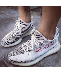 adidas | 【関税込】adidas Yeezy Boost 350 V2 ZEBRA(スニーカー)