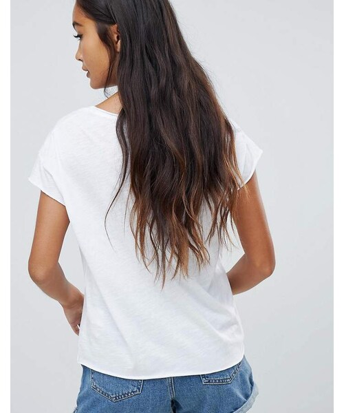 PULL&BEAR（プルアンドベア）の「Pull&Bear scoop neck t-shirt in white（Tシャツ/カットソー・レディース・White・L/M/S）」の4枚目の写真