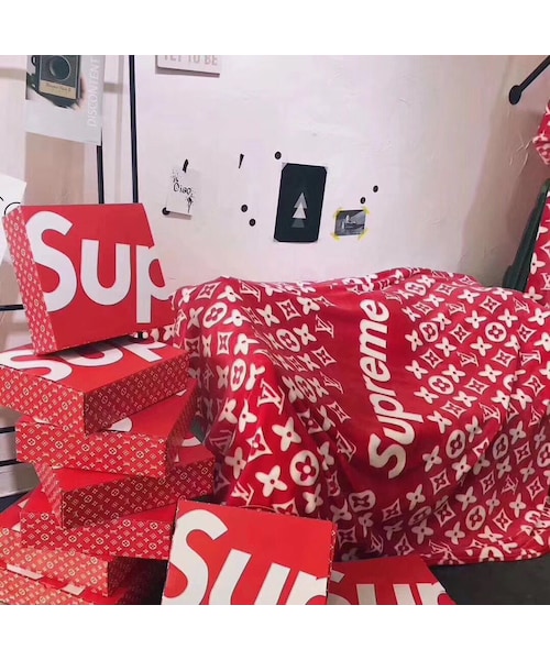 Supreme Virgin Mary Blanket 赤 Virgin Mary Blanket – TheHausHaus