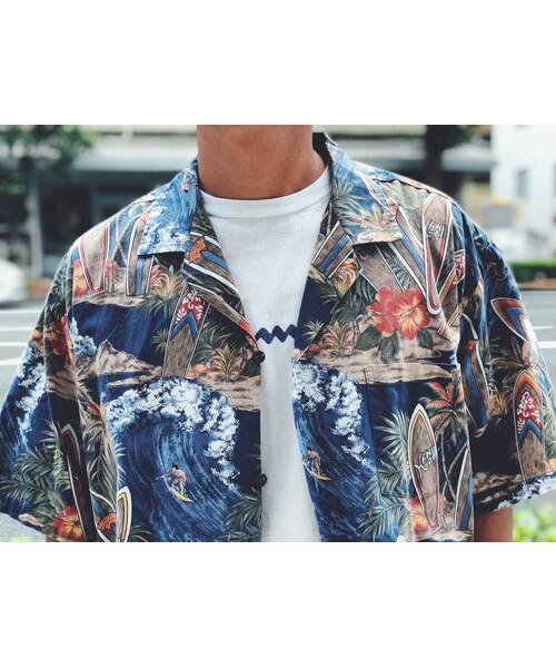 no brand（ノーブランド）の「サーファー柄アロハシャツ（シャツ