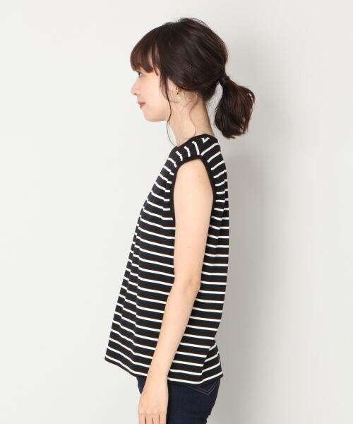 LOWRYS FARM（ローリーズファーム）の「ボーダーノースリーブ（トップス・オフ/ブラック/ブラウン）」の4枚目の写真