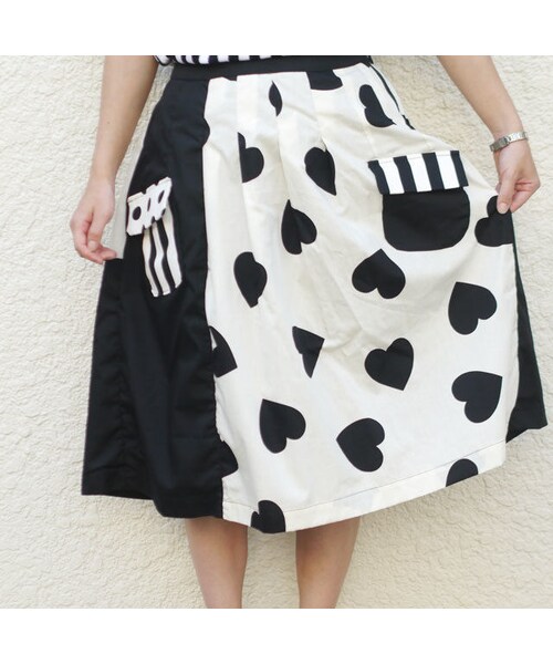 NIRAME.CO（ニラメッコ）の「お手伝いスカート～モノトーンハート（スカート・レディース・その他）」の3枚目の写真