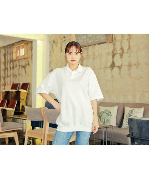 HOTPING（ホッピン）の「オーバーサイズハーフスリーブポロシャツ（ポロシャツ・レディース・ベージュ/ホワイト/ブラック/ピンク/イエロー/グレー・フリーサイズ(XS-XL)）」の2枚目の写真