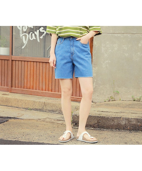 HOTPING(ホッピン)の「3Colorsカットオフデニムショートパンツ(デニムパンツ・レディース・ライトデニム/ダークデニム/ブラック・S/M/L/XL/XXL/XXXL)」の1枚目の写真