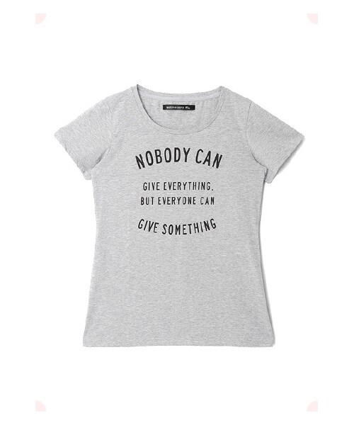 MAISON DE REEFUR（メゾンドリーファー）の「メッセージプリントTシャツ（トップス・レディース・Khaki/Gray/White・38）」の2枚目の写真