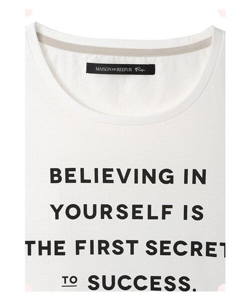 MAISON DE REEFUR（メゾンドリーファー）の「メッセージプリントTシャツ（トップス・レディース・Khaki/Gray/White・38）」の5枚目の写真