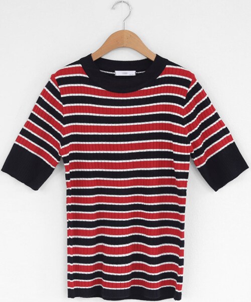 DHOLIC（ディーホリック）の「配色リブボーダーニット（ニット/セーター・レディース・ブラック/レッド/ブルー・FREE）」の2枚目の写真