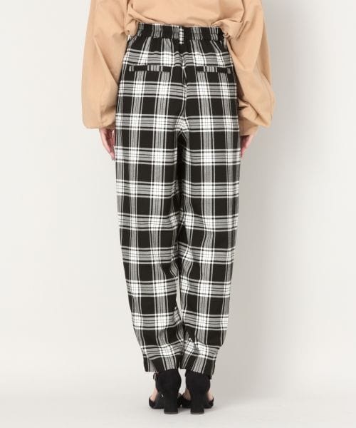 LOWRYS FARM(ローリーズファーム)の「ムジ/チェックペグトップパンツ(パンツ・オフチェック/ブラックチェック/ブラウンチェック)」の6枚目の写真