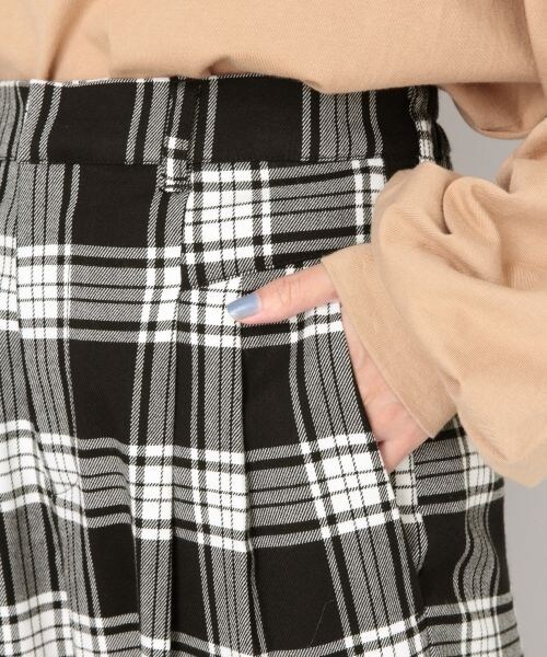 LOWRYS FARM(ローリーズファーム)の「ムジ/チェックペグトップパンツ(パンツ・オフチェック/ブラックチェック/ブラウンチェック)」の8枚目の写真