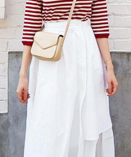 DHOLIC（ディーホリック）の「フラップミニショルダーバッグ（ショルダーバッグ・レディース・ブラック/ベージュ/グリーン/イエロー・FREE）」の2枚目の写真