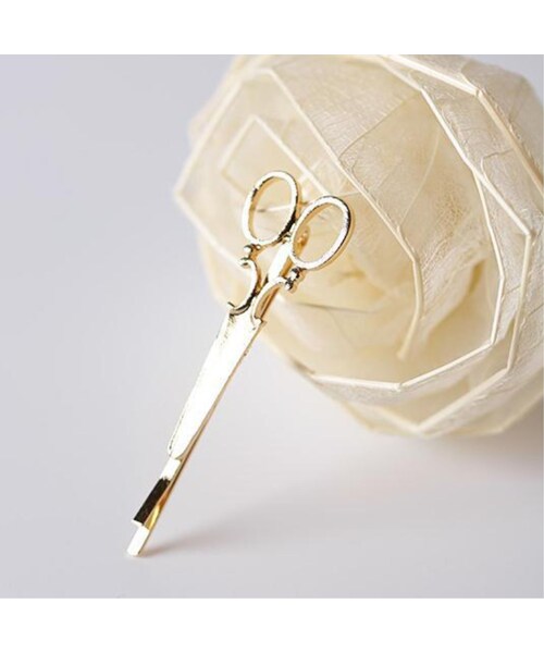 no brand（ノーブランド）の「ヘアピン ハサミ シザ― モチーフ レトロ ヘアアクセサリー 2個セット 2カラー 送料無料（バレッタ/ヘアクリップ・レディース・その他）」の6枚目の写真