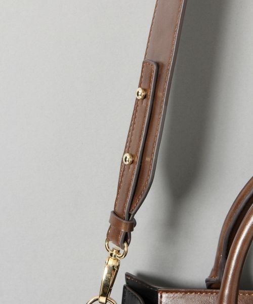 JEANASIS（ジーナシス）の「スクエアキートート（バッグ・アイボリー×ベージュ()/ブラック×ブラウン()/オレンジ×ラベンダー()）」の16枚目の写真