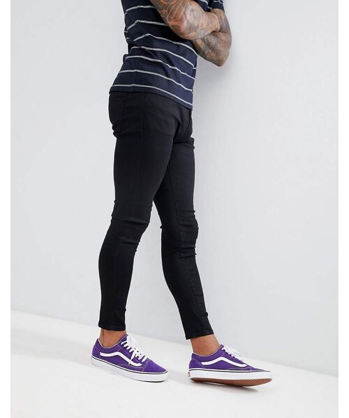 Bershka（ベルシュカ）の「Bershka super skinny jeans in black（デニムパンツ・メンズ・Black・W28 L32/W32 L32/W30 L32/W34 L32/W29 L32/W31 L32/W36 L32）」の2枚目の写真