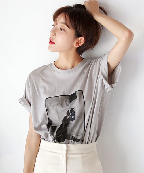 DHOLIC(ディーホリック)の「スクエアプリントTシャツ(Tシャツ/カットソー・レディース・グレー/ホワイト・FREE)」の1枚目の写真