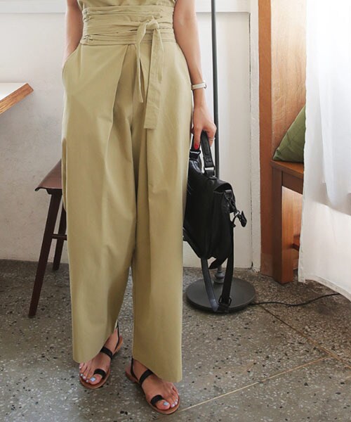 DHOLIC(ディーホリック)の「バックゴムタックワイドパンツ(その他パンツ・レディース・ベージュ/ホワイト/ブラック・FREE)」の1枚目の写真