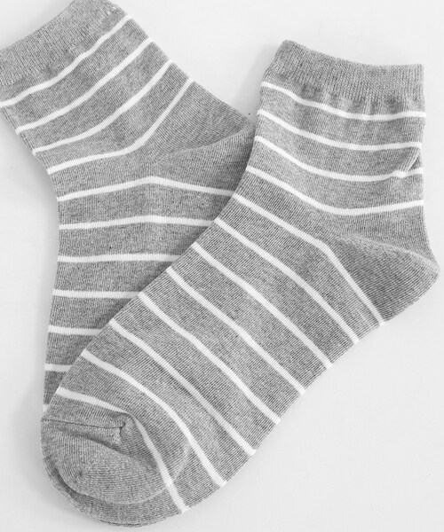 DHOLIC（ディーホリック）の「ボーダーソックス（ソックス/靴下・レディース・ブラック/グレー/ホワイト/ベージュ/レッド・FREE）」の3枚目の写真