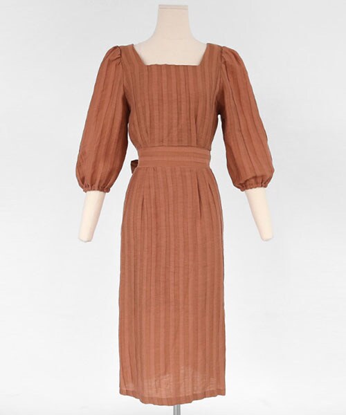 DHOLIC（ディーホリック）の「スクエアネックバックタイワンピース（ワンピース・レディース・ホワイト/ブラック/オレンジ・FREE）」の3枚目の写真