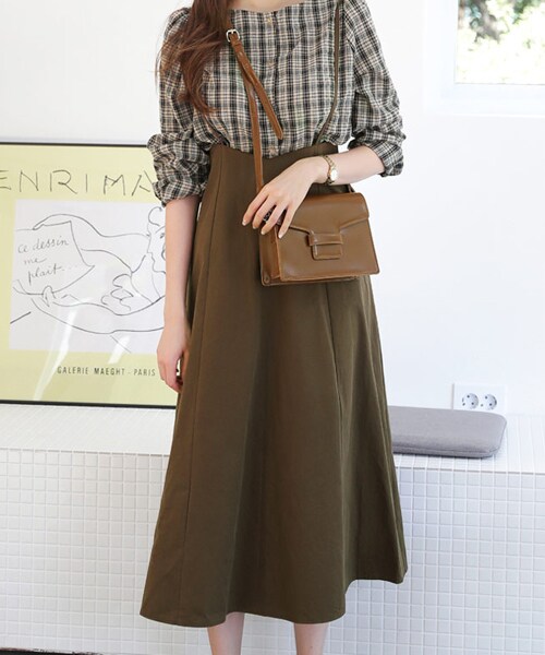 DHOLIC(ディーホリック)の「バックタイフレアワンピース(ワンピース・レディース・ベージュ/ブラウン/ブラック・FREE)」の3枚目の写真