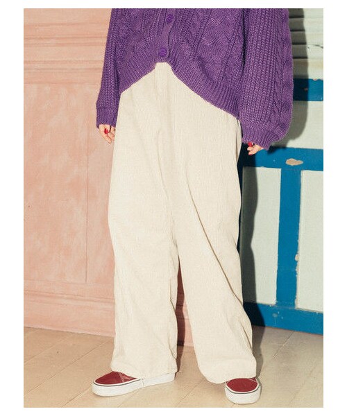 E hyphen world gallery（イーハイフンワールドギャラリー）の「Lee CORDUROY WIDE PANTS（パンツ・アイボリー/ブラック/ブリックレッド/キャメル・S/M）」の10枚目の写真